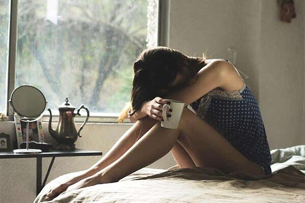 woman-under-too-much-stress